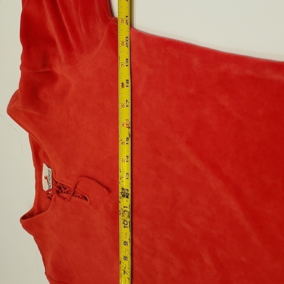 Crazy Horse Top Womens Velvet Red Size Large Long Sleeve - Picture 10 of 13